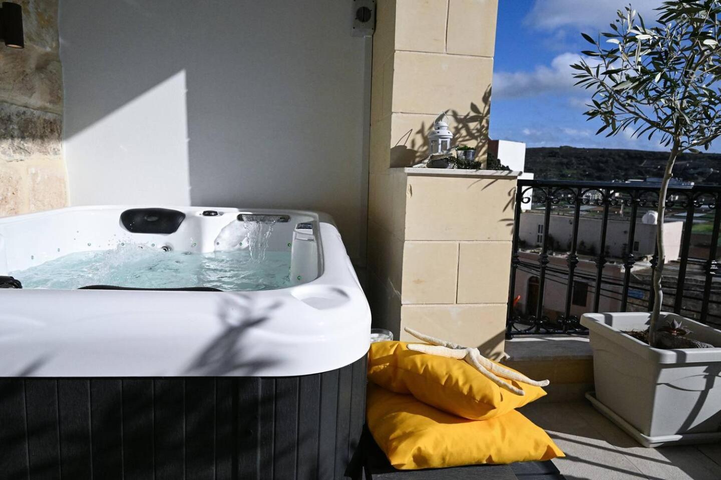 Fl 3 Ta'Lonza Luxury With Hot Tub By Homely المليحة المظهر الخارجي الصورة
