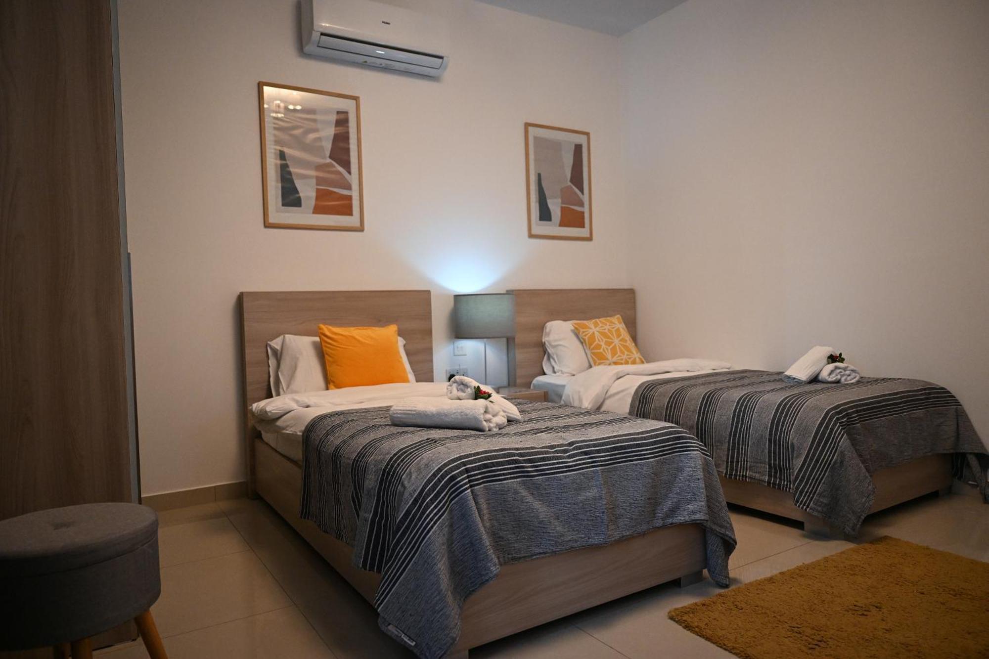 شقة المليحة  في Ta'Lonza Luxury Near Goldenbay With Hot Tub App3 المظهر الخارجي الصورة